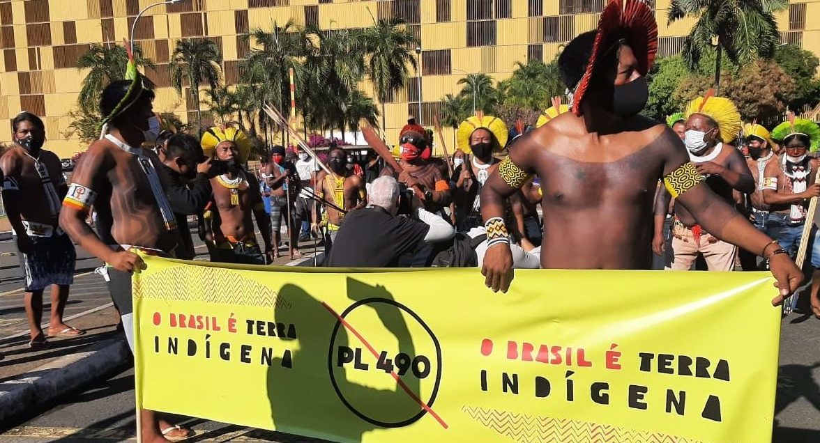 Levante pela Terra: mais de 100 Kayapó decidem ficar em Brasília para protestar contra PL 490 
